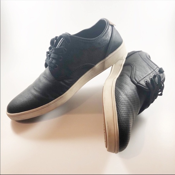 steve madden flyerz sneaker